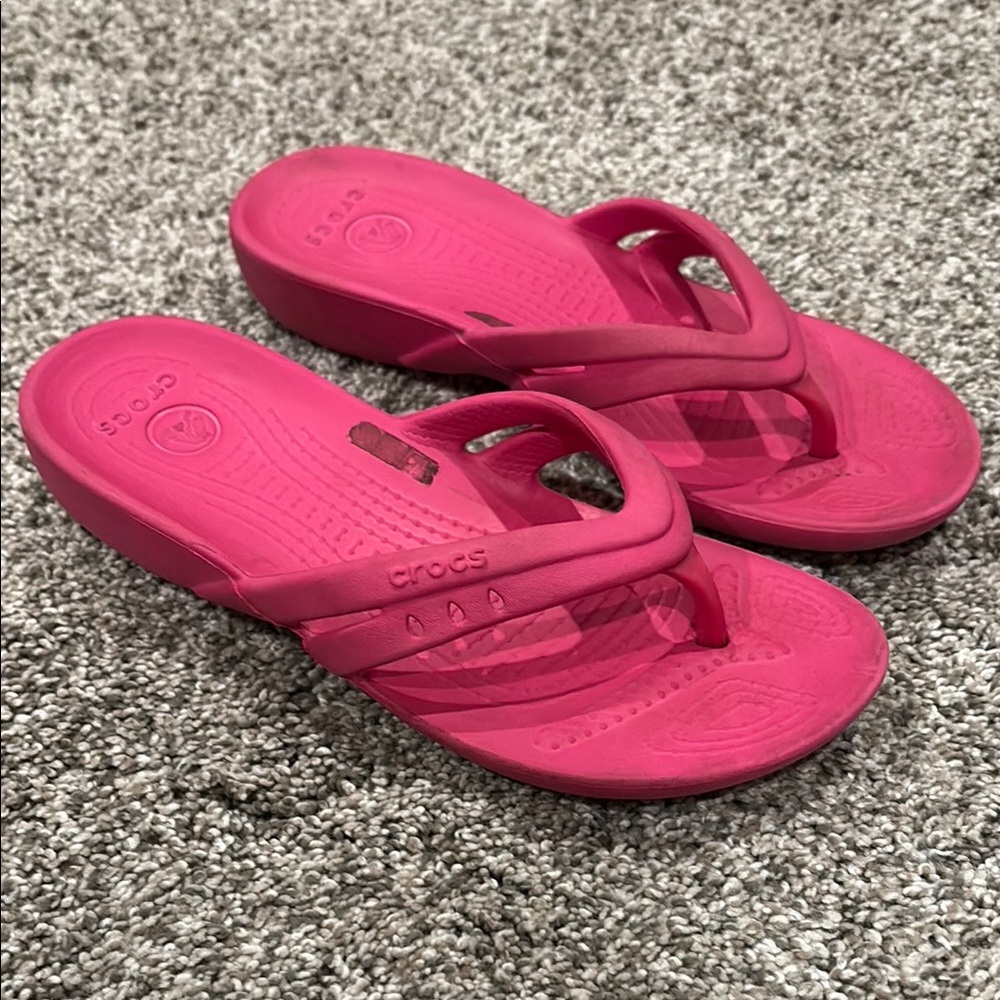 Crocs kids hot pink sandals sz 2